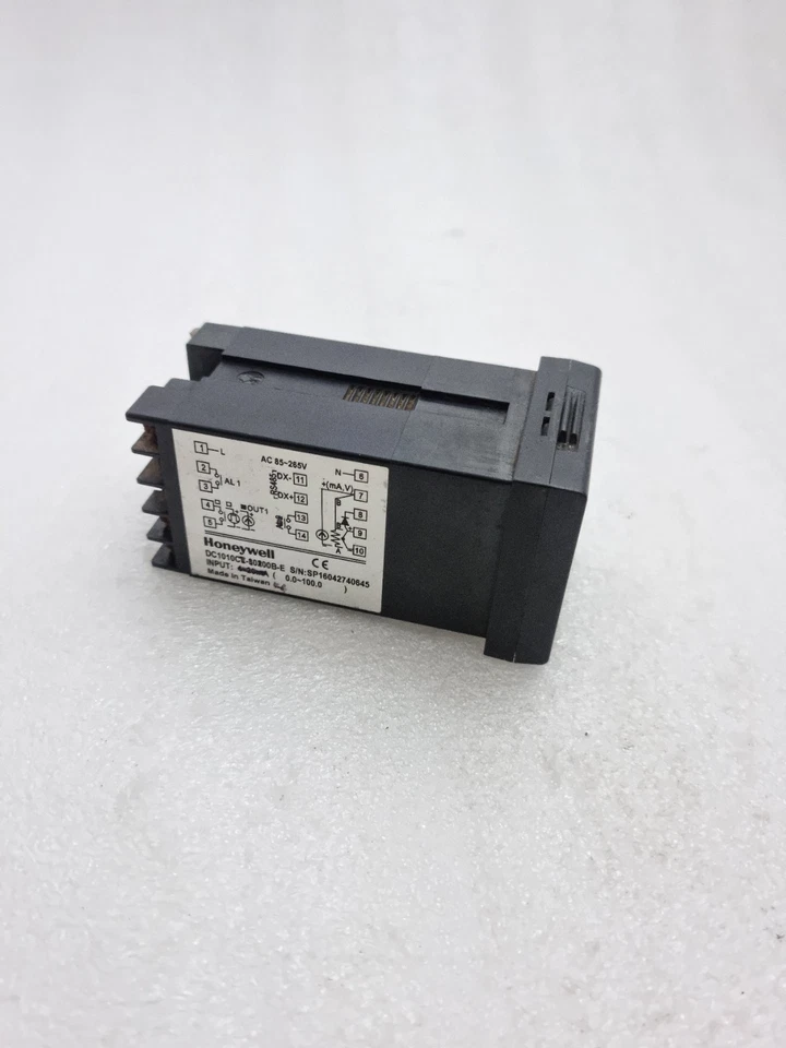 Honeywell DC1010 Digital Temperature Controller (Used Working) DC1010